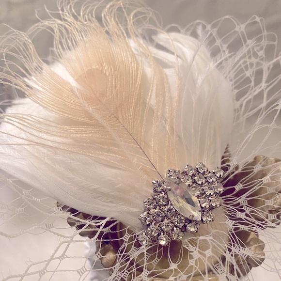 Bridal Wedding Hair Clip Multi Use Feather Netting Rhinestones - Picture 1 of 5
